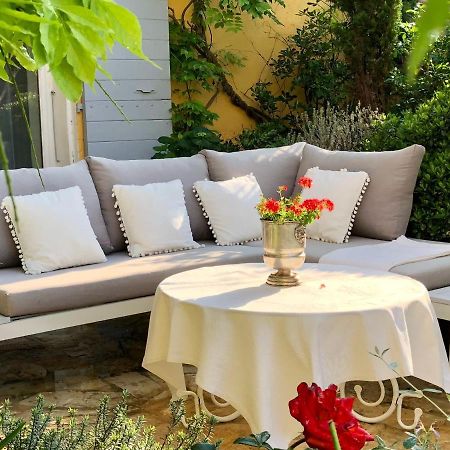 L'Ile Aux Fleurs Villa Ventabren Bagian luar foto