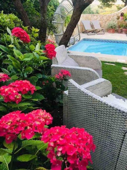 L'Ile Aux Fleurs Villa Ventabren Bagian luar foto