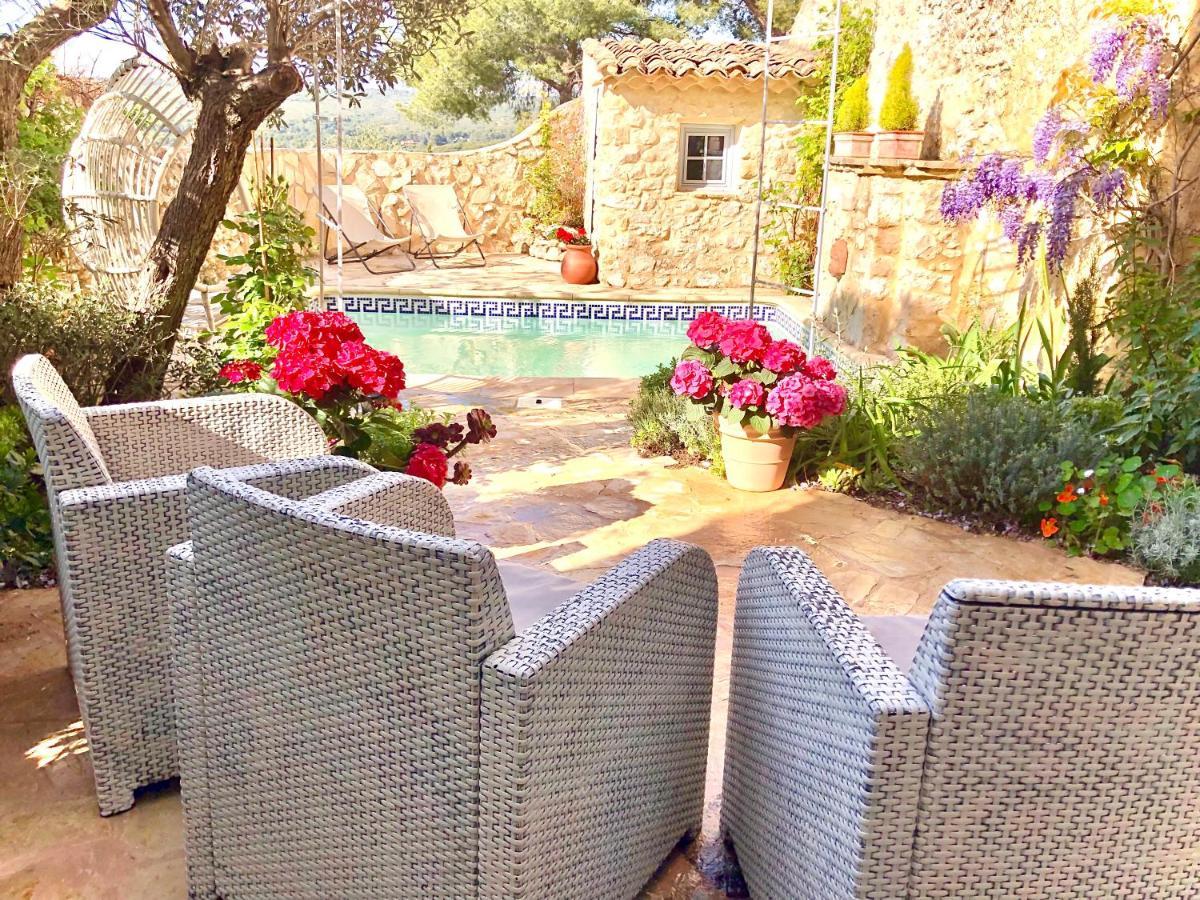 L'Ile Aux Fleurs Villa Ventabren Bagian luar foto