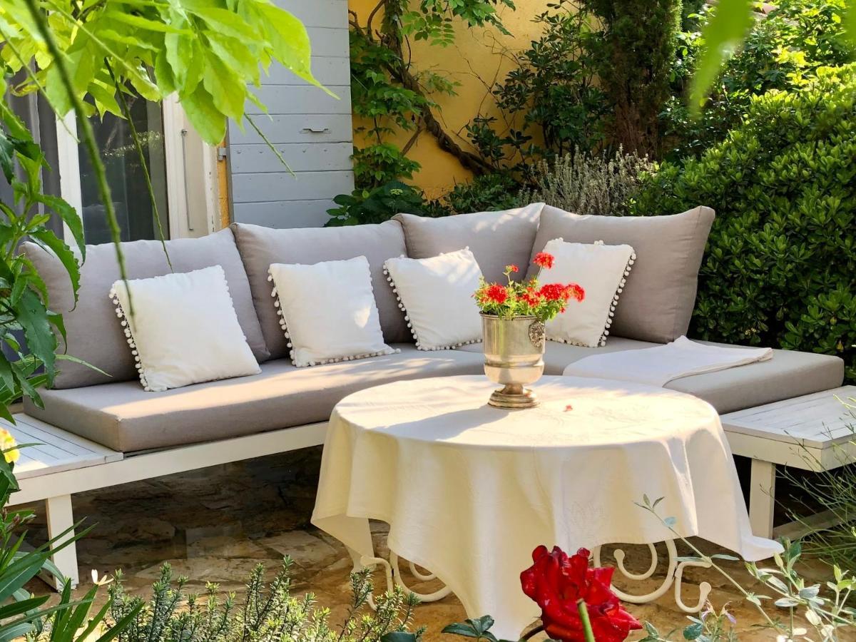 L'Ile Aux Fleurs Villa Ventabren Bagian luar foto