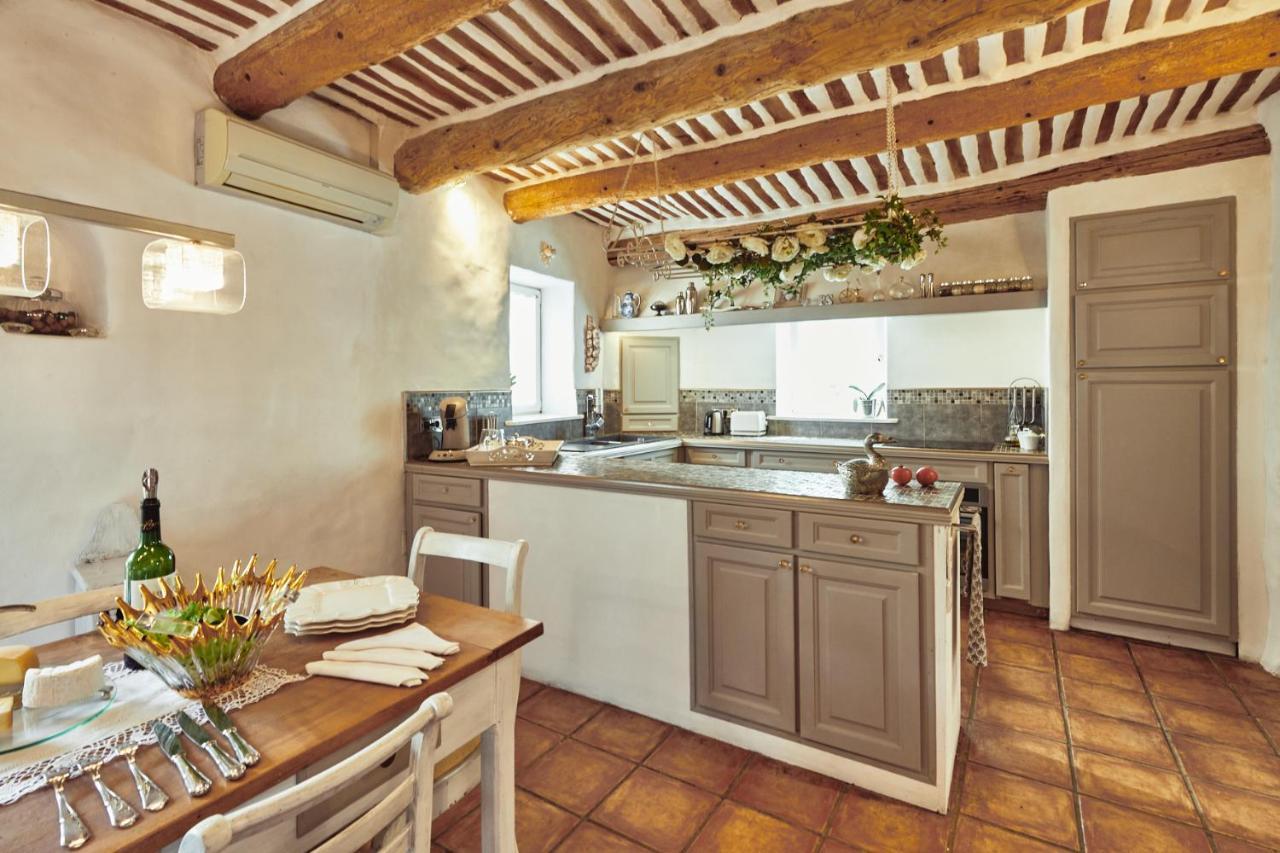 L'Ile Aux Fleurs Villa Ventabren Bagian luar foto